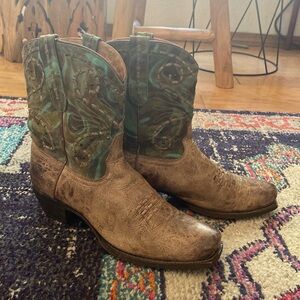 Tony Lama shortie boots